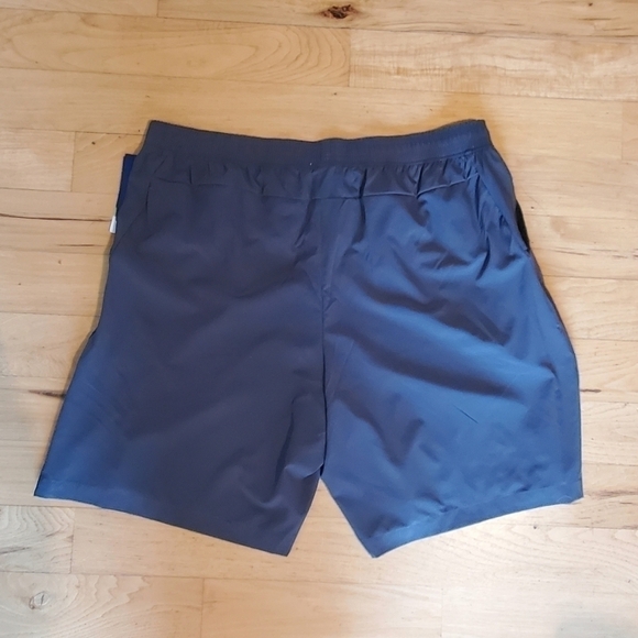 Champion Gray Athletic Wicking Pocket Shorts Men's Size XXL NWT - Picture 2 of 16